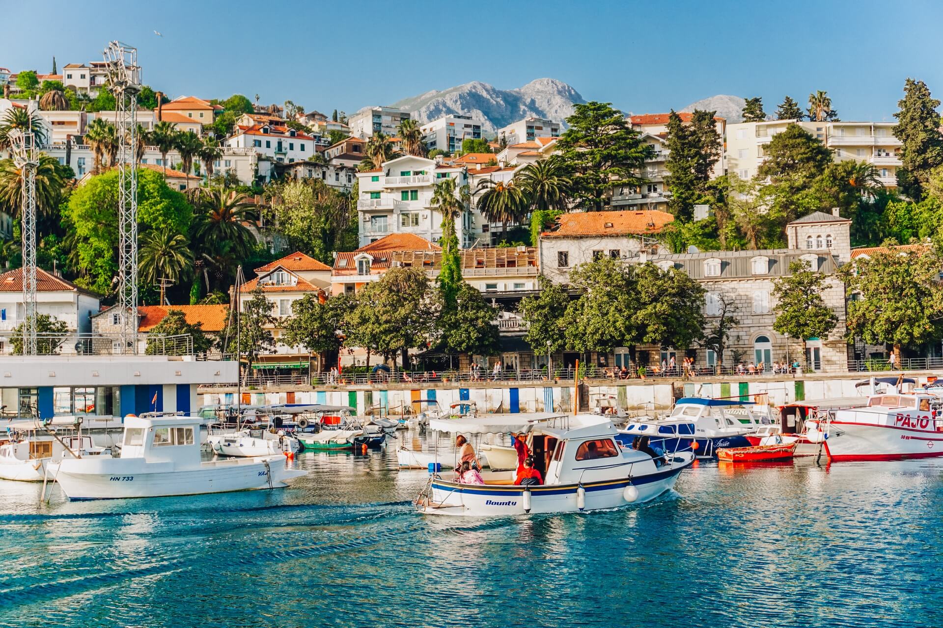 Herceg Novi to urokliwe miasteczko w czarnogorze ktore koniecznie musisz odwiedzic
