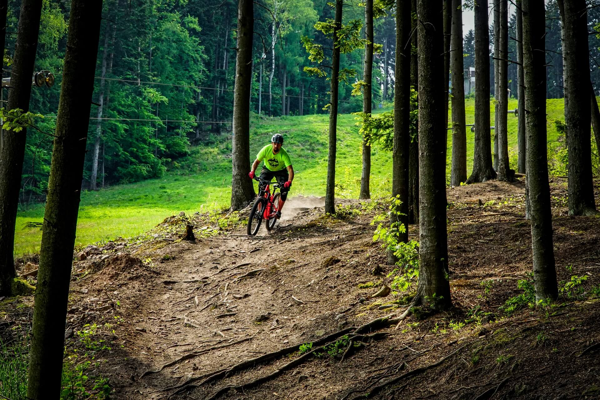 Telegraf DH w wojewodztwie swietokrzyskim to swietne miejsce dla fanow downhillu