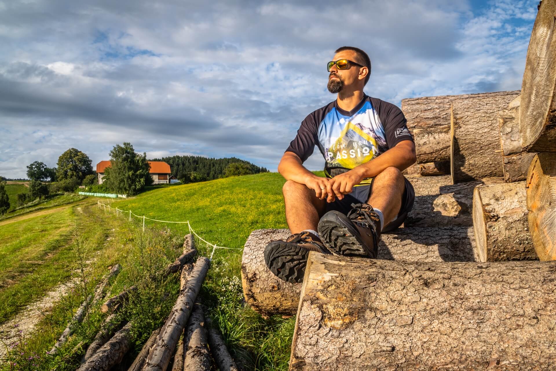 Zasluzony odpoczynek w butach trekkingowych keen wild sky