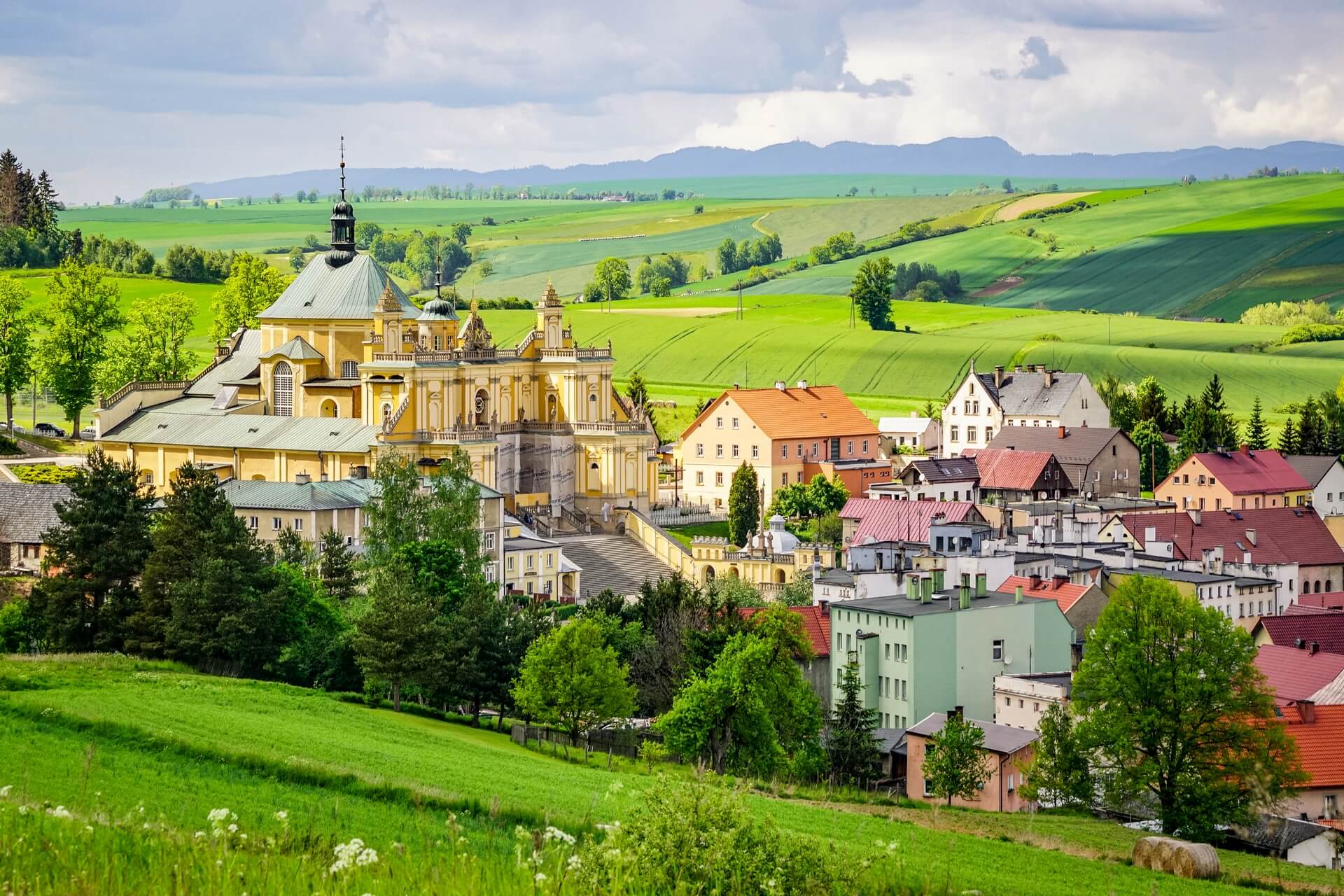 Piekna panorama wambierzyc