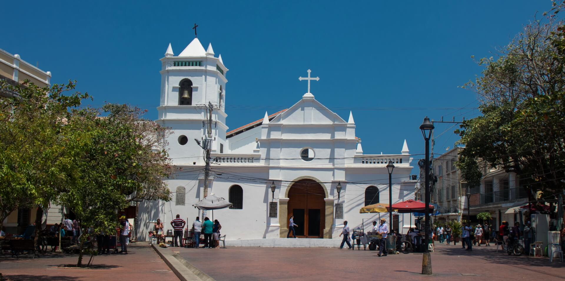 Kosciol w Kolumbijskiej Santa Marta