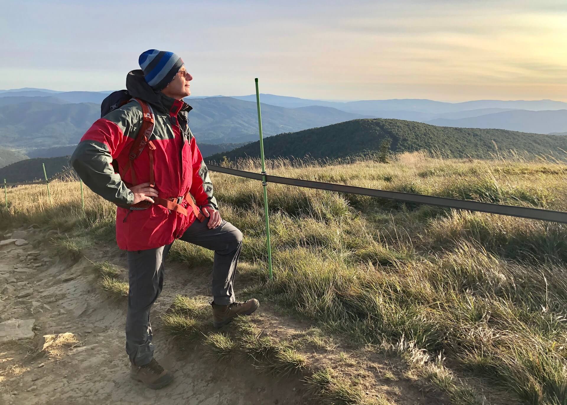 Piekne widoki na bieszczadzkich szlakach w butach trekkingowych keen wild sky