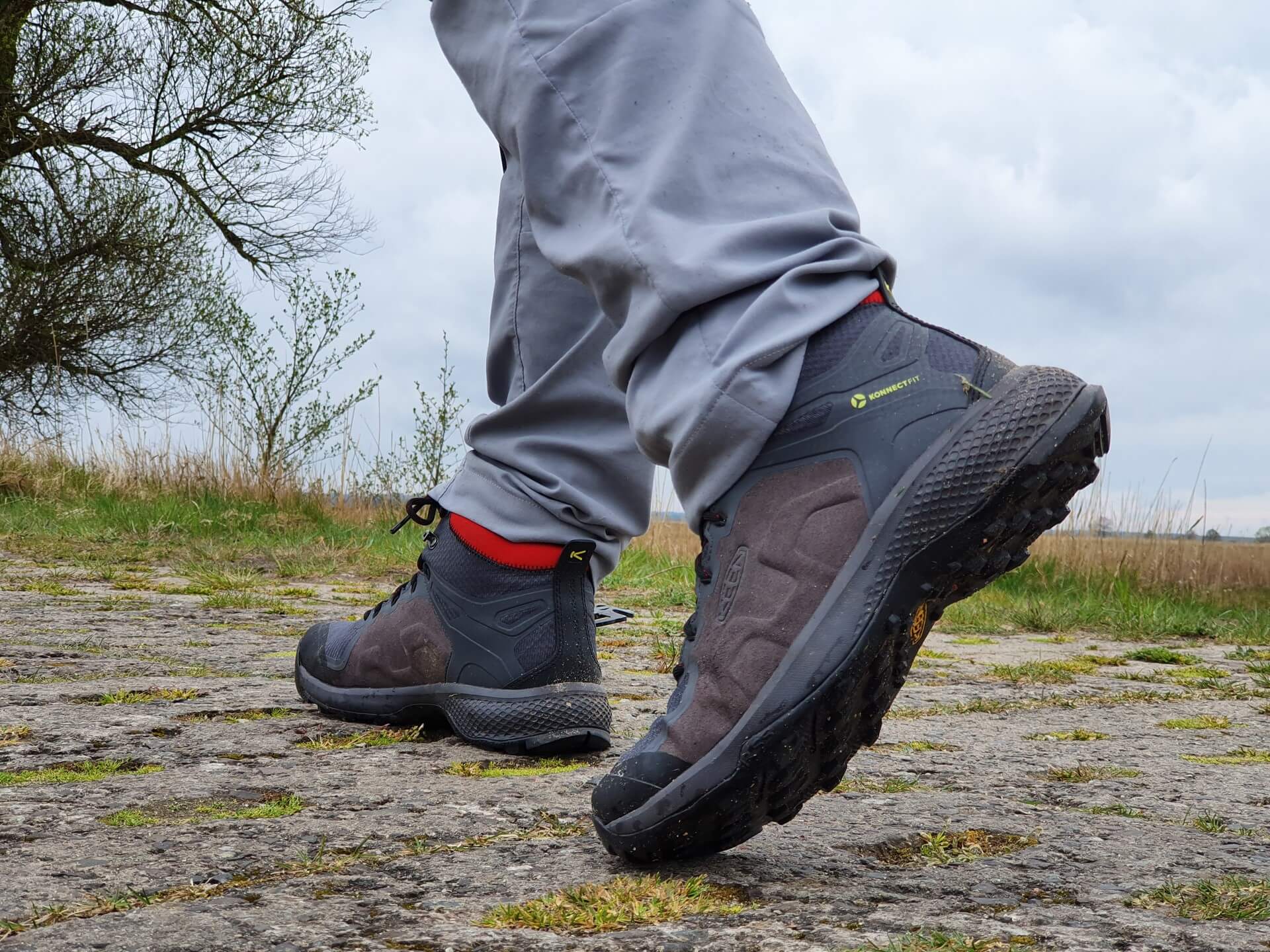 Buty trekingowe KEEN Explore Mid Wp to swietny trekkingowy but