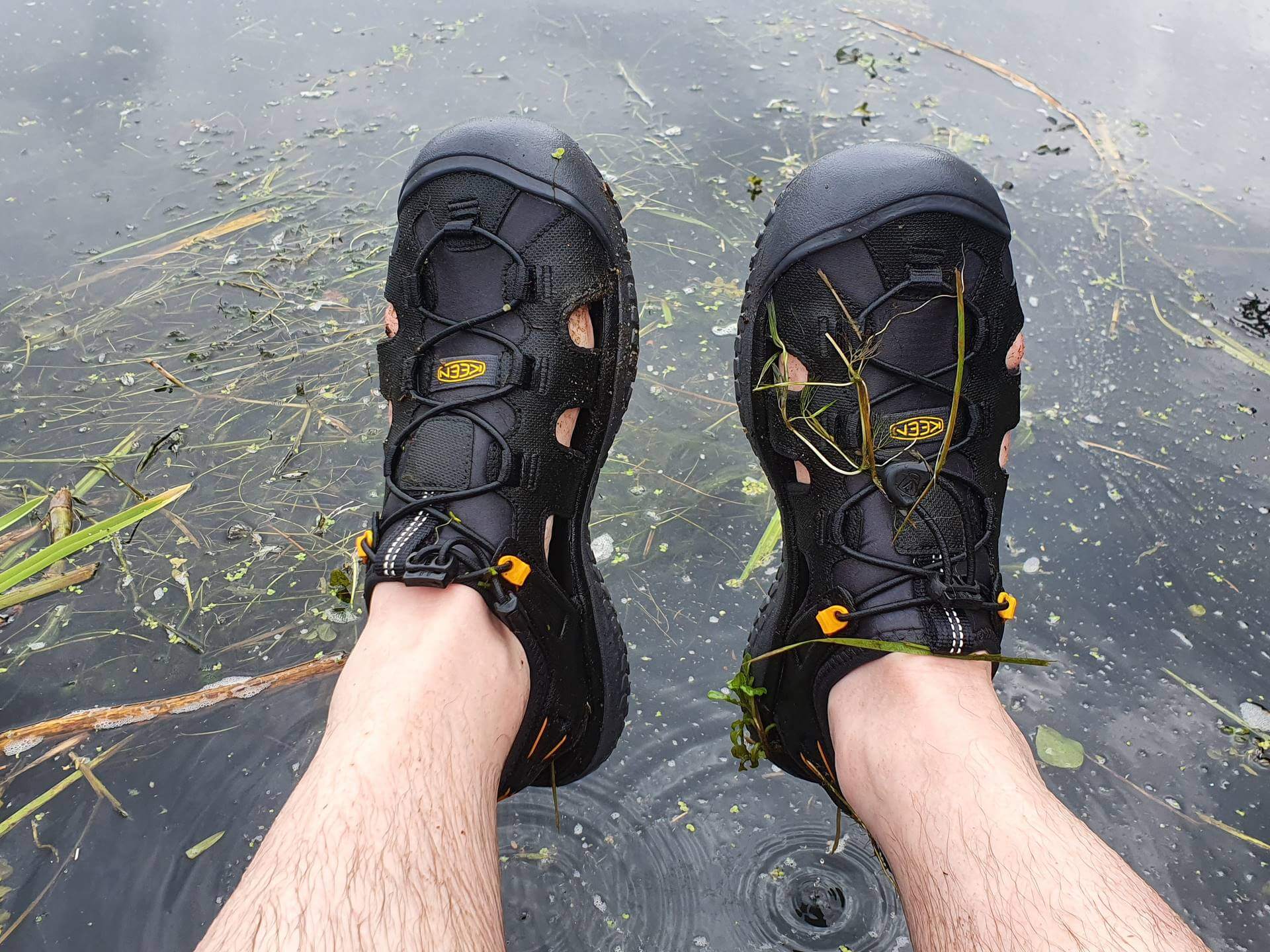 Sandalom Keen Solr nie straszny dlugi kontakt z woda