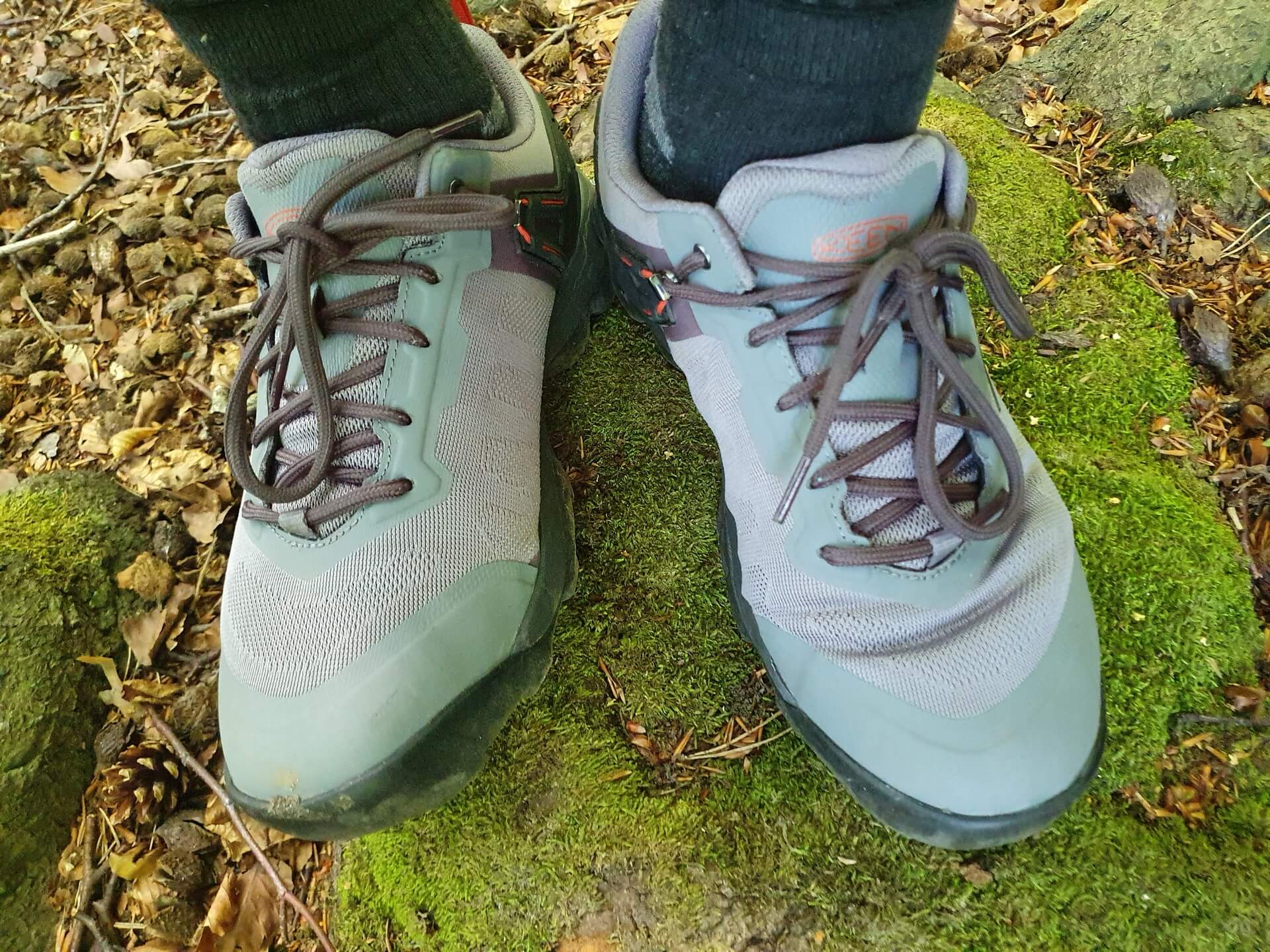 Gumowy otok na czubkach butow Keen Venture Vent chroni przed przedostawaniem sie wody